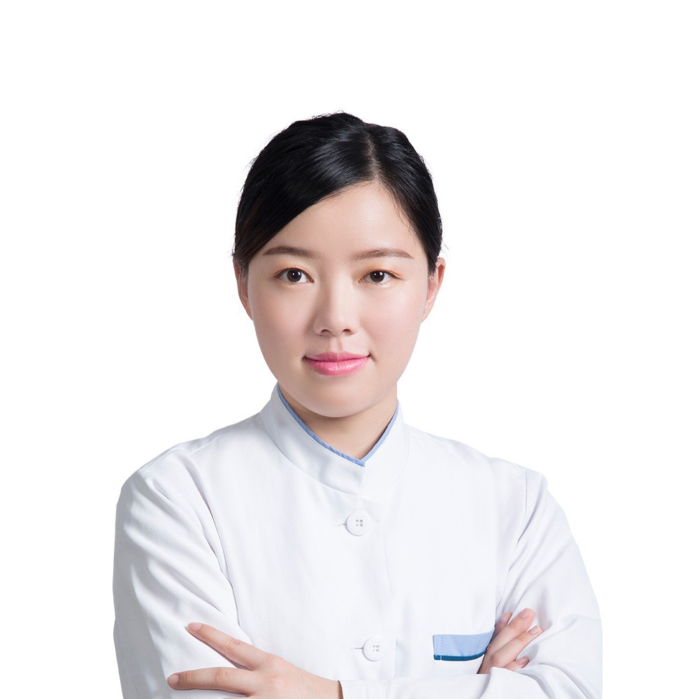 李亚男 