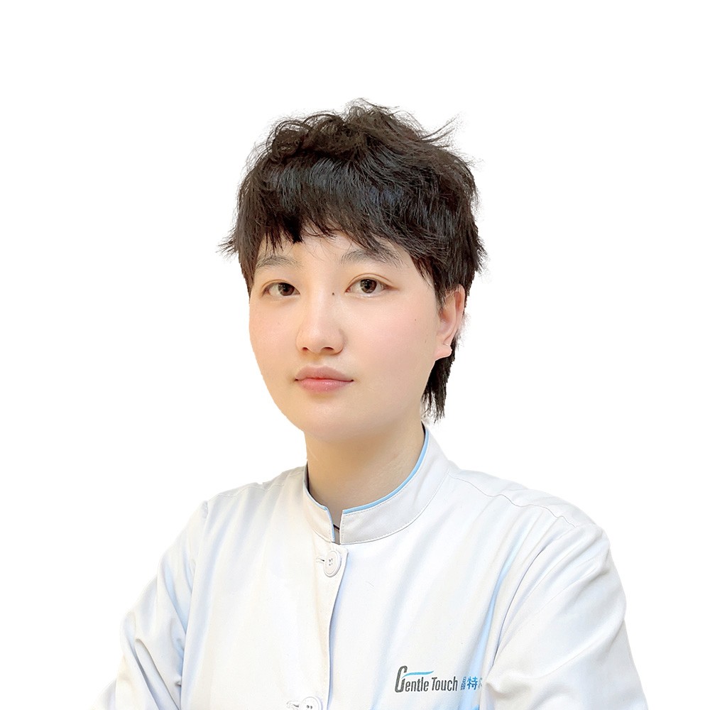 邱珍珍 